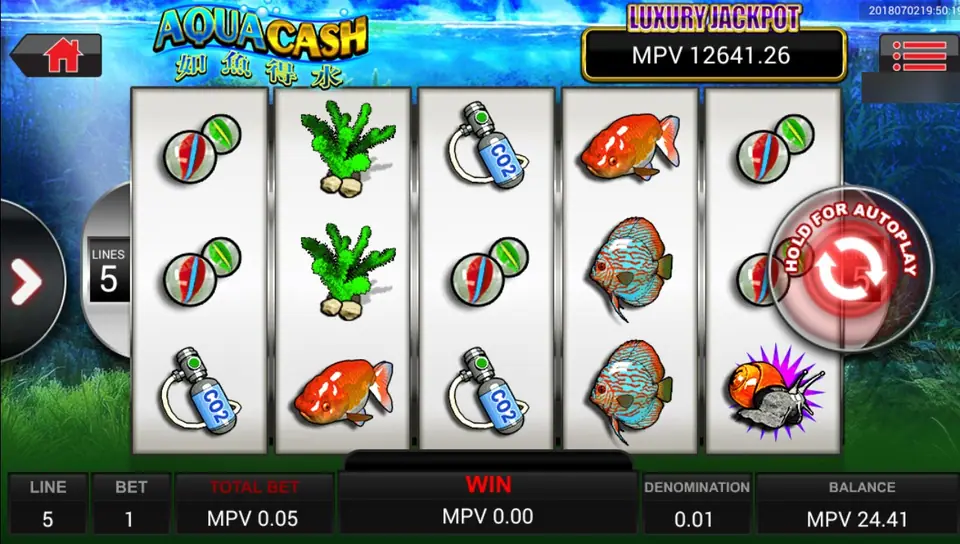 Reel Aqua Cash di SKY777 dengan ikan mas koki, discus, tabung CO2, tanaman, dan kelereng, serta meteran Luxury Jackpot di atas